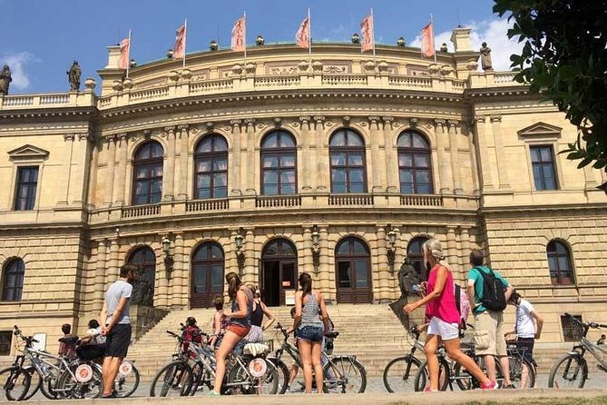 Prague: Classic City Bike Tour (small groups) - Jewish Quarter and Old Town Square: A Smart Ending Loop