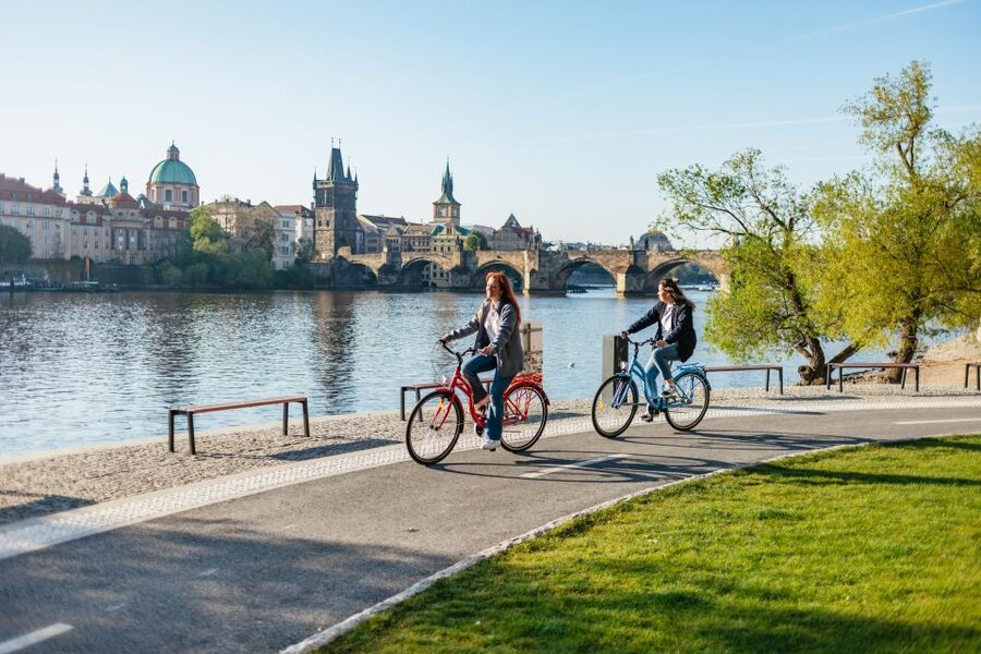 Prague: Complete Bike Tour - Jewish Quarter on Two Wheels: History With a Human Thread
