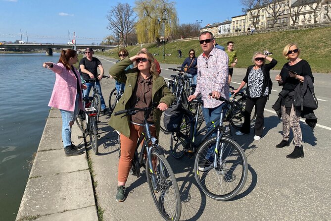 Private Bike Tour in Krakow - Meeting point and practical timing (so you start relaxed)