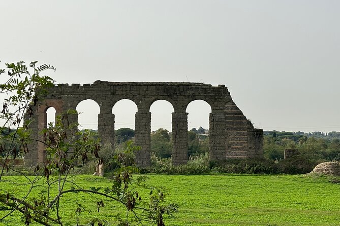 Private E-bike tour of Appian way, Aqueduct & catacombs with food - Appian Way By E-Bike: the best kind of Rome day out