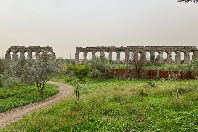 Private E-bike tour of Appian way, Aqueduct & catacombs with food - Riding the Appian Way: why this road still feels different