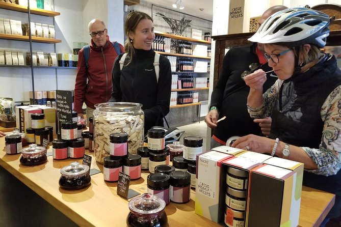 Quebec City - Guided E-Bike Tour & Tastings - Ile d'Orléans - Stop 1: Ferme Le Bunker and the Maple Syrup Variety Moment