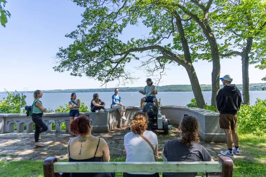 Quebec City: Ile d'Orléans Guided E-Bike Tour with Tastings - Porteous Manor gardens: a slow break that makes the history stick
