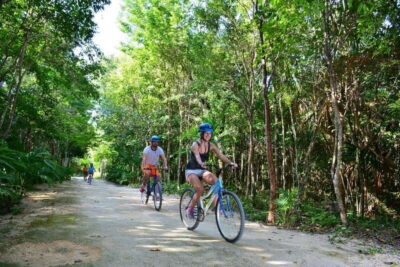 Rio Secreto Nature Reserve: Bicycle, Rappel & Ziplines Tour - Getting there: van timing and how the day actually flows