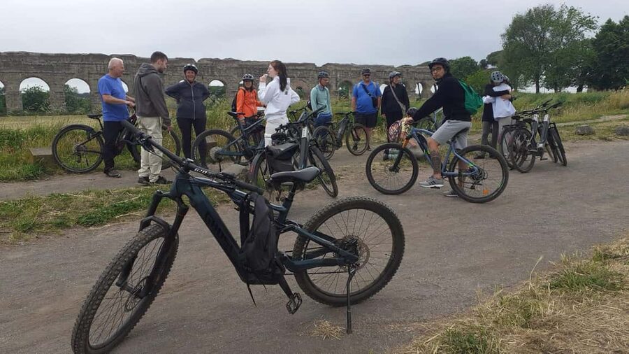 Rome: Appian Way E-Bike Tour Catacombs, Aqueducts & Picnic - Price and value: what $89.50 buys you