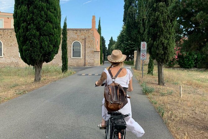 Rome: Appian Way E-bike Tour, Catacombs, Aqueducts & Transfer - Cycling the Appian Way (Via Appia Antica): 2 hours on the oldest road in Rome