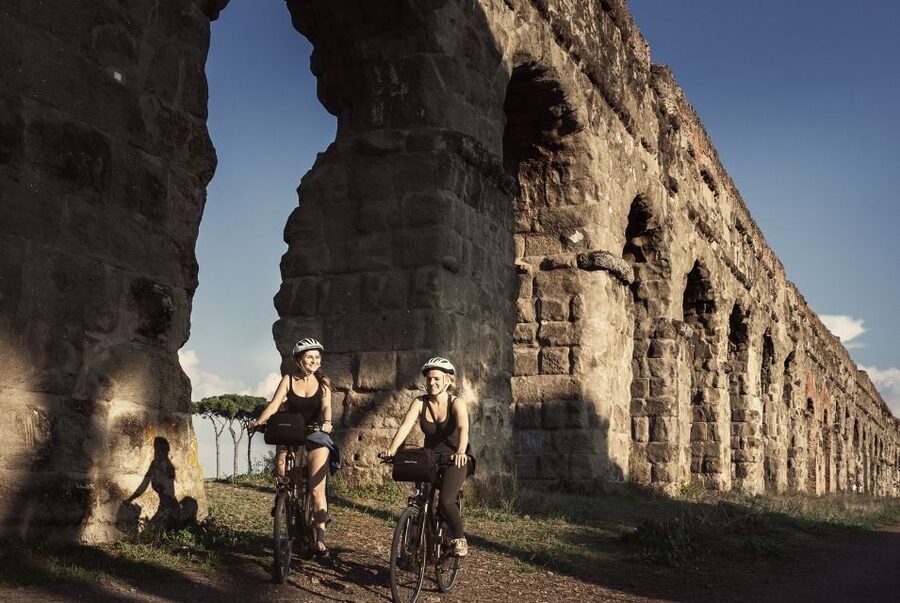 Rome: Appian Way & Roman Aqueducts Guided E-Bike Tour - Starting from Via Labicana 49 and the quick Rome-to-country transition