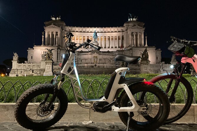 Rome by Night E-Bike Tour with Pizza Option - Trevi to Piazza Navona: the photo stops that feel like a movie scene