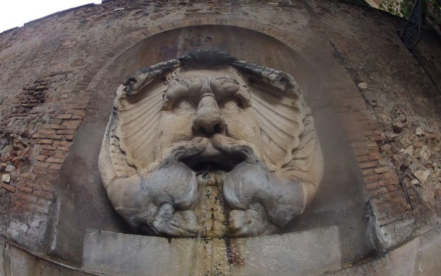 Rome: E-Bicycle Tour - Two itinerary choices: classics vs the Colosseum-Keyhole-Aventine route