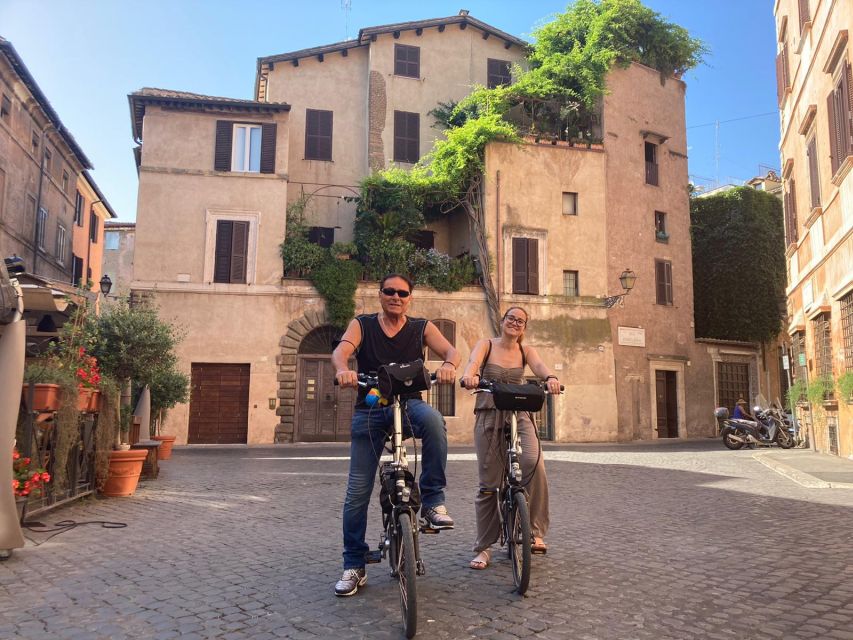 Rome: E-Bicycle Tour - Piazza Navona, Popolo, and Spagna: how the guide keeps it enjoyable