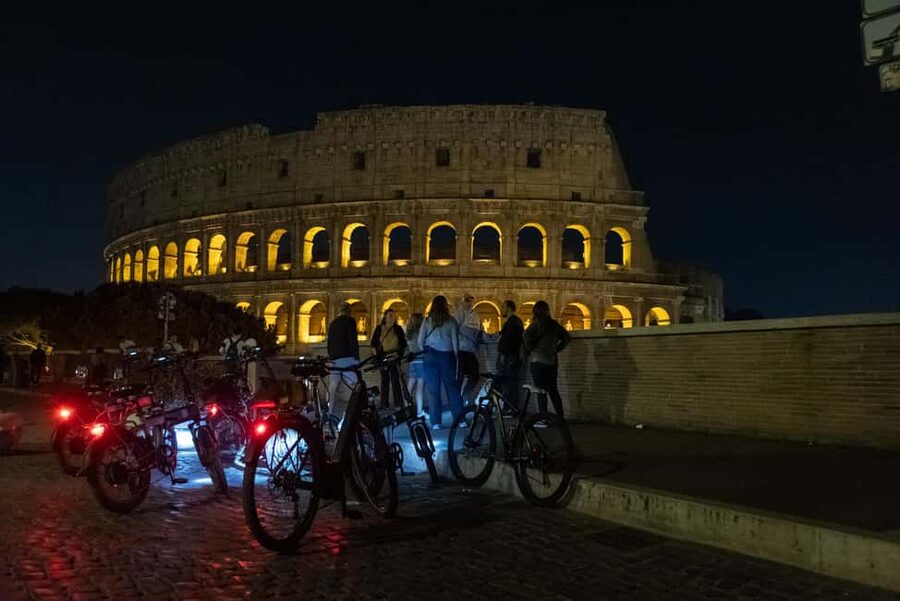 Rome: E-Bike Night Tour with Food and Wine Tasting - Key highlights you will feel quickly