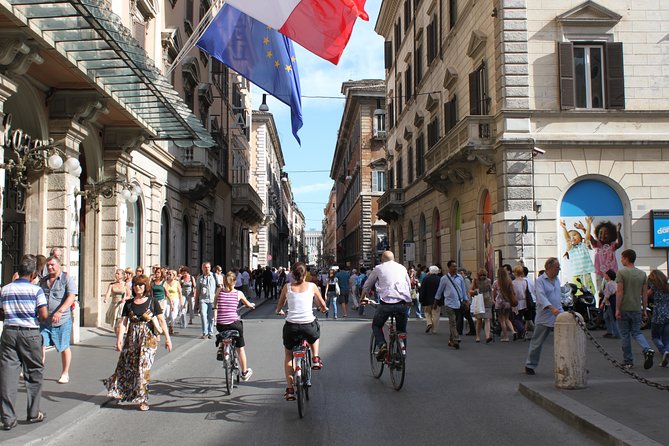 Rome Highlights Bike Tour 3 Hour City Cycling Experience - Bicycles, Helmets, and the Small-Group Advantage