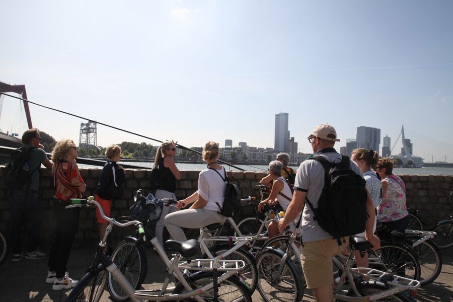 Rotterdam: 2.5-Hour Highlights Bike Tour - A walkable city plan, told by motion: Rotterdam’s old-to-new story