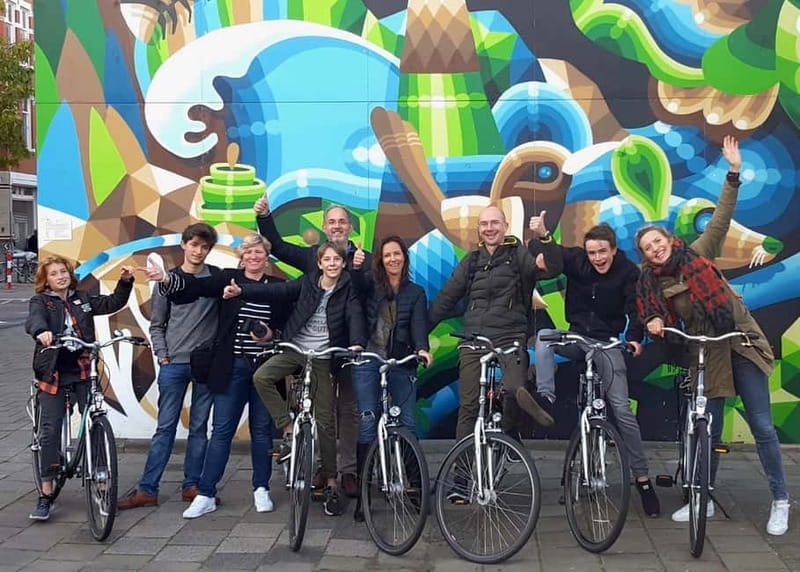 Rotterdam: City Highlights Guided Bike Tour - Rotterdam from the saddle: why this tour works
