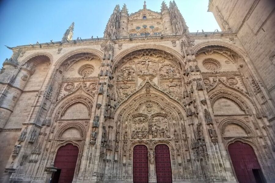 Salamanca: Guided Sightseeing Tour by Bicycle - Should You Book This Salamanca Bicycle Tour?