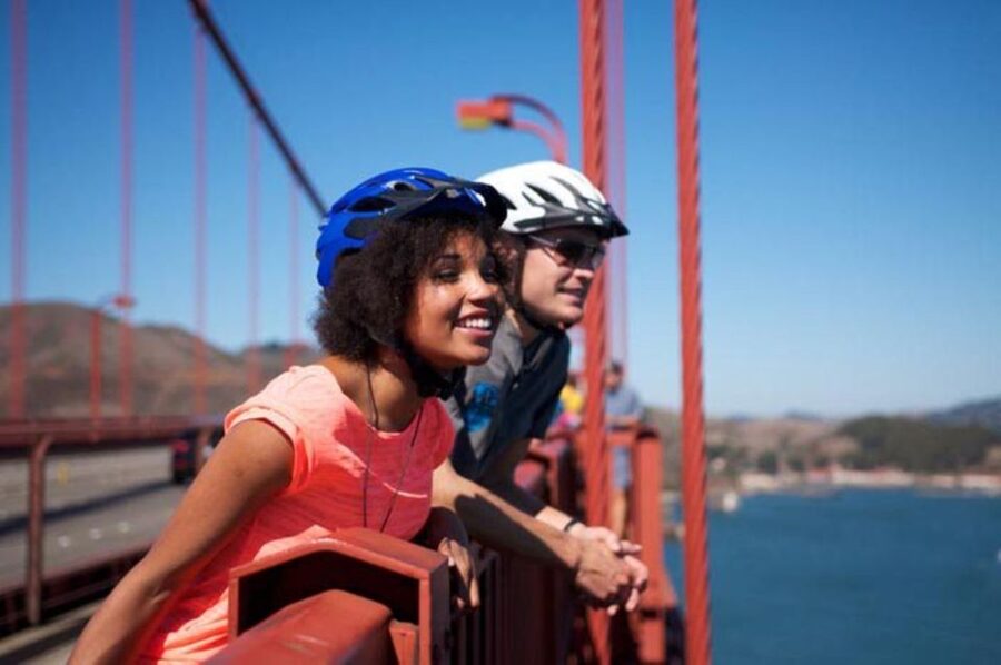San Francisco: Golden Gate Bridge to Sausalito Bike Tour - Downhill to Sausalito: the payoff ride and your slow-explore option