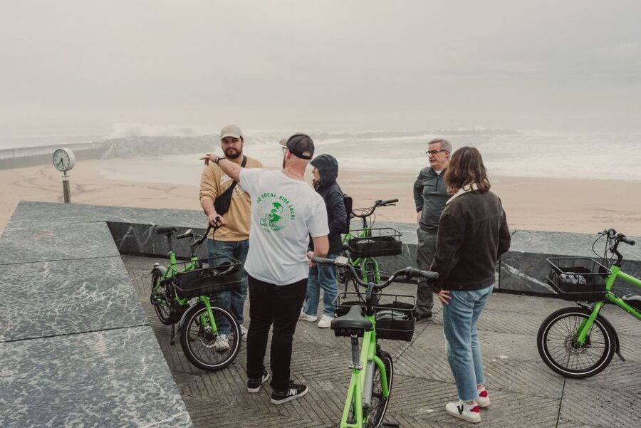 San Sebastian: Guided E-Bike Tour - Gros neighborhood: where the ride feels most local