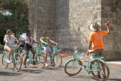 Santo Domingo: Colonial Zone Bike Tour - Stop 1: Colombus Plaza area and the Cathedral zone