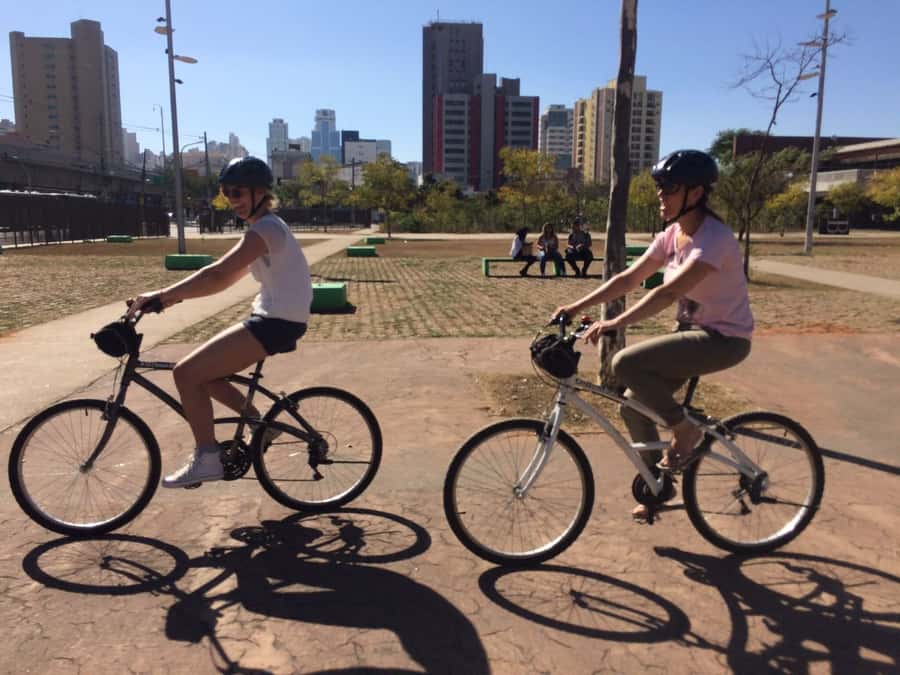São Paulo: Downtown Historical Bike Tour - Downtown São Paulo by bike: what makes this 3-hour loop work