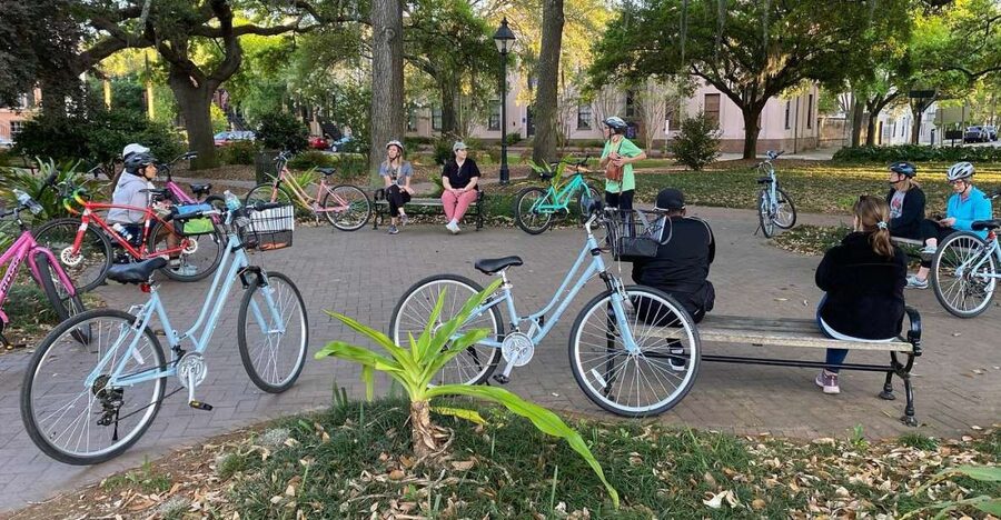 Savannah: Historic District Guided Bike Tour - What the guide actually does (and why it feels easy)