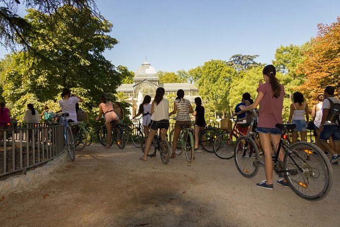 Self Guided Bike Tour at The Retiro Park at Your Own Pace - What the included gear means for your day