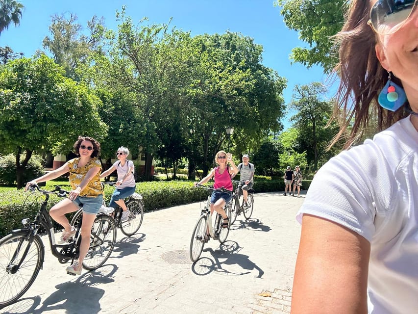 Sevilla: 100% Nederlandstalige Highlights Tour op E-BIKE - Skipping the ticket-line moments and using your time better