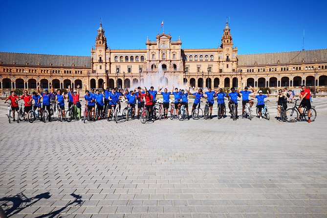 Sevilla Daily Bike Tour - Parks, Ceramics, and River Echoes: María Luisa and Plaza de España