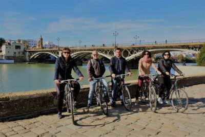 Seville: Highlights Bike Tour with Local Guide - Getting Ready: Bikes, Clothing, and the Flow of the Tour
