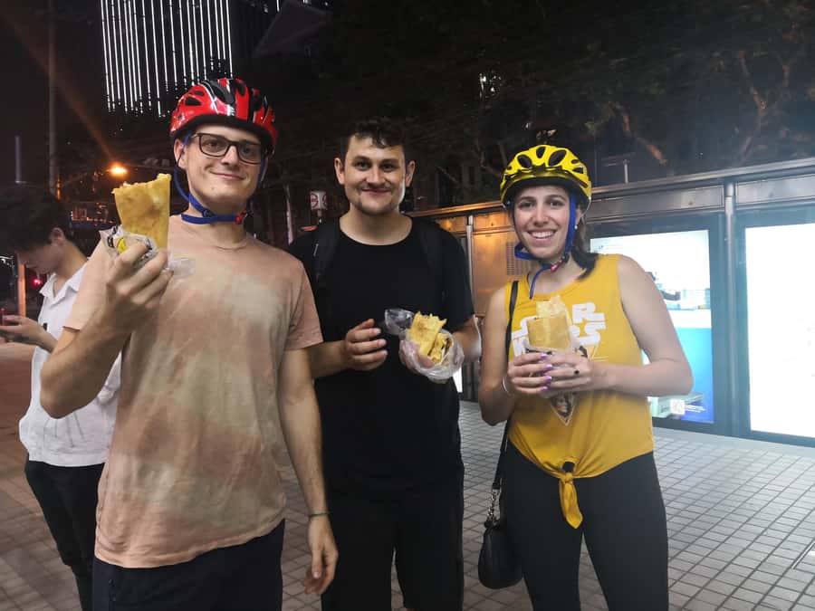 Shanghai: 4-Hour Nightlife Adventure & Tasting Bike Tour - Setting up the skyline: Pudong’s lit-up icons