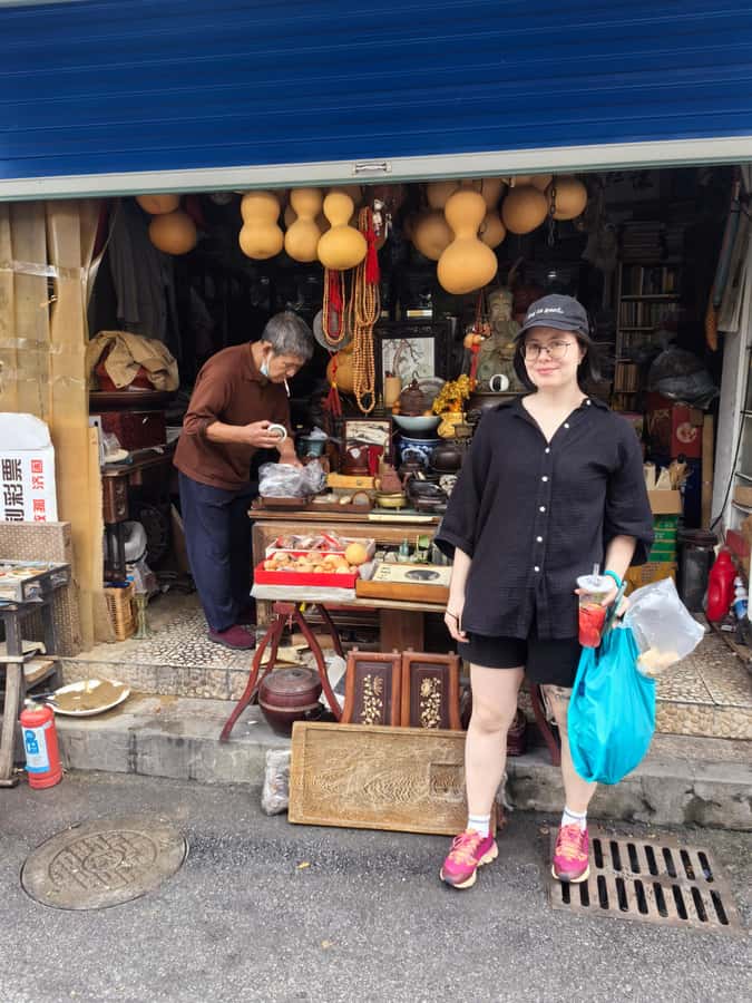 Shanghai Must-See and Foodie Test Bike Tour( Day & Night) - Former Concession lanes and the Nongtang rhythm