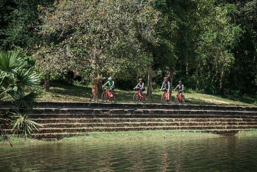Siem Reap: Angkor Wat Sunrise Bike Tour & Jungle Breakfast - Chef-prepared jungle breakfast: a real reset, not just a snack