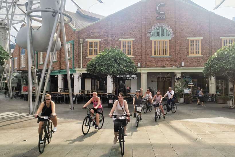 Singapore: Historical Half-Day Bike Tour - Why the price feels fair: $63 for bike, guide, and the city’s spread