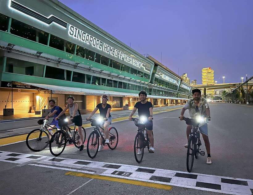 Singapore: Marina Bay Night Tour by Bicycle - Quick hits before you set off