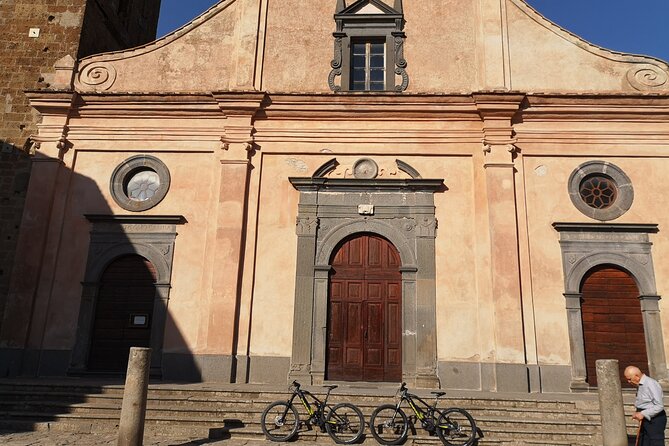 Small Group E-bike Experience from Orvieto to Civita with Lunch - Lunch in Orvieto: local food, wine, and why timing feels long