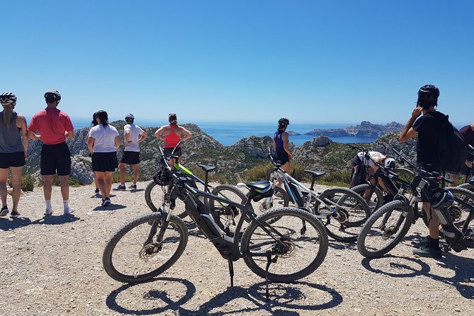 Sormiou Calanques National Park Electric Bike Tour from Marseille - Stop 1: Plage de la Pointe Rouge and a smooth warm-up