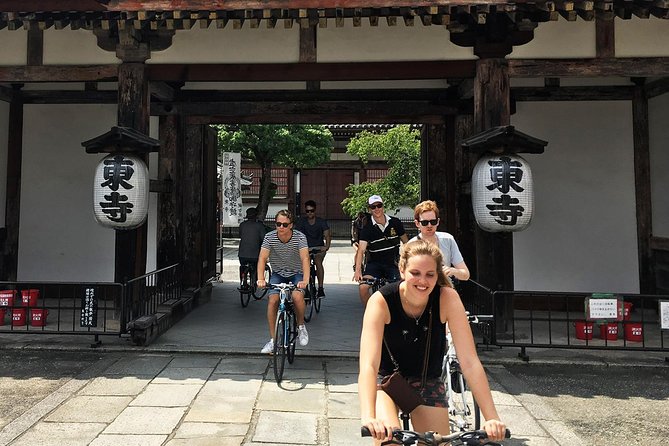 South Kyoto in a Nutshell: Gentle Backstreet Bike Tour! - Gion on two wheels: seeing the geisha district without the chaos
