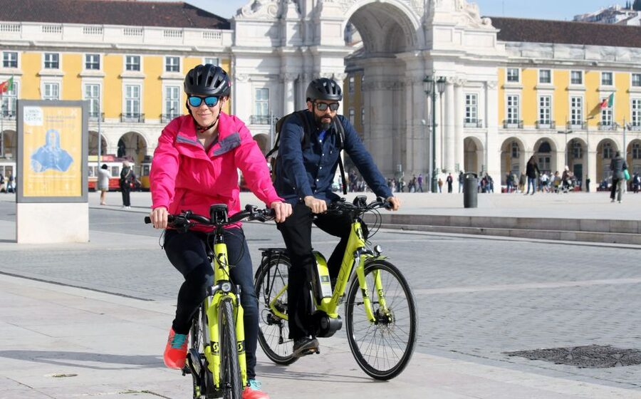 South Lisbon: 3-Hour Christ the King Electric Bike Tour - Coffee break at Casa da Cerca gardens (and how to plan for it)