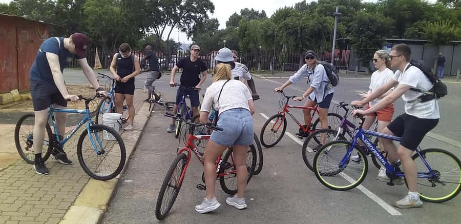 Soweto: Bike Tour with a Local Tour Guide - Key things you’ll notice on this Soweto bike tour