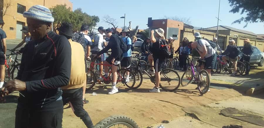Soweto: Bike Tour with a Local Tour Guide - Interacting with locals and supporting small businesses