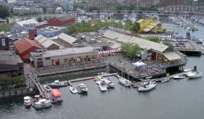 Stanley Park & Vancouver City Highlights 4 Hour Bike Tour 2 in 1 - From Spokes Bicycle Rentals to Coal Harbour Views