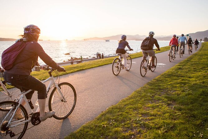 Stanley Park & Vancouver City Highlights 4 Hour Bike Tour 2 in 1 - Marine Building, Robson Square, and the West End Shopping Streets