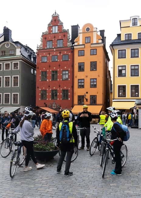 Stockholm: Guided Bike Tour - Parliament, bridges, and the sea-air between stops