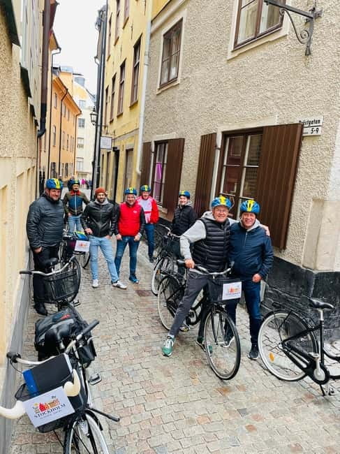Stockholm's Best Bike Tour! (English / Deutsch) - From Vasagatan to Gamla Stan: City Hall and the Old Town Core