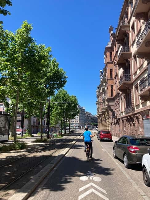 Strasbourg: Bike Tour with a Guide bikes included - Guides do the heavy lifting: history, pacing, and street-level choices