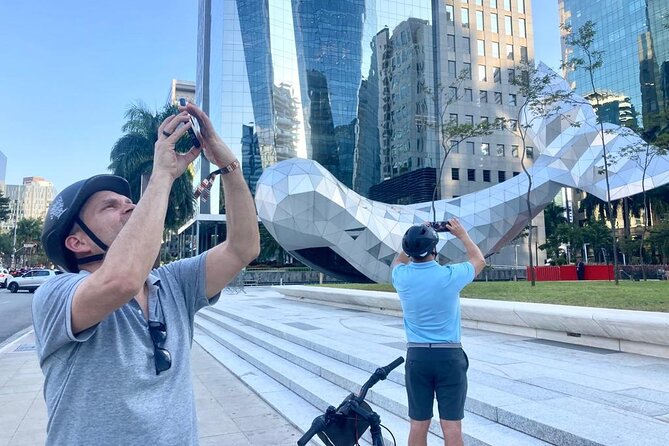 Street Art and Park Bike Tour - The Minhocão Overpass: riding under a landmark you’ll remember