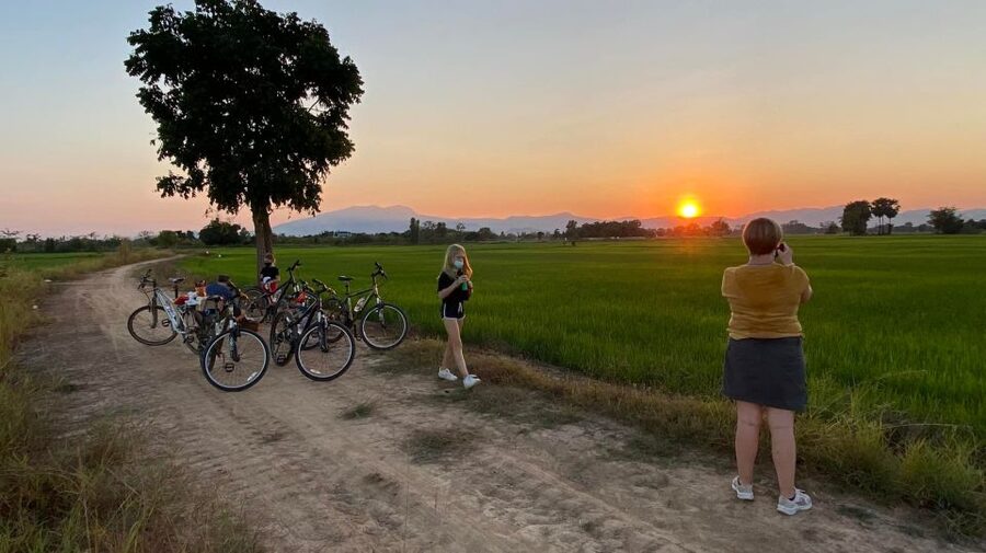Sukhothai: 2.5-Hours Guided Countryside Sunset Bike Tour - Key Highlights You’ll Care About