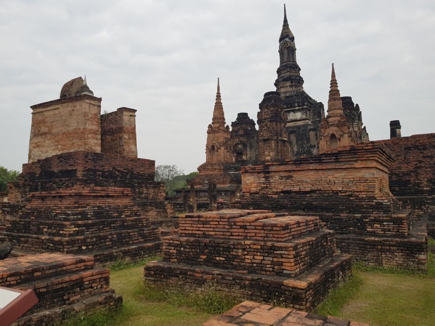 Sukhothai: Full-Day Historical Park Cycling Tour with Lunch - Key things to know before you ride