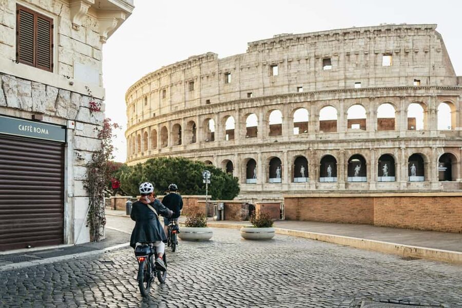 Sunrise in Rome: Small Group E-Bike Tour & Italian breakfast - Piazza Navona and the Spanish Steps: beauty you can enjoy before you’re rushed