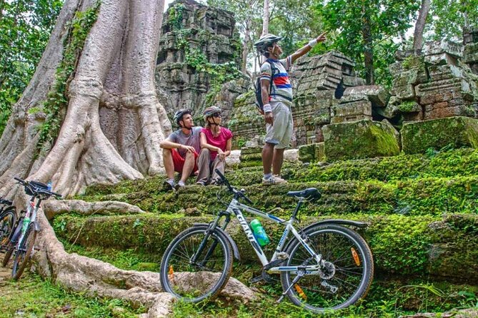 Sunset or sunrise bicycle tour around Angkor Wat and nearby temples - Sunrise at Angkor Wat or Sunset from Phnom Bakheng: Pick Your Light