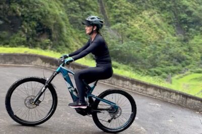 Tahiti excursion adventure circuit MTB MTB E-Bike private valley - Your Day on E-Bikes: The Main Flow From 4x4 Tracks to Trail Time